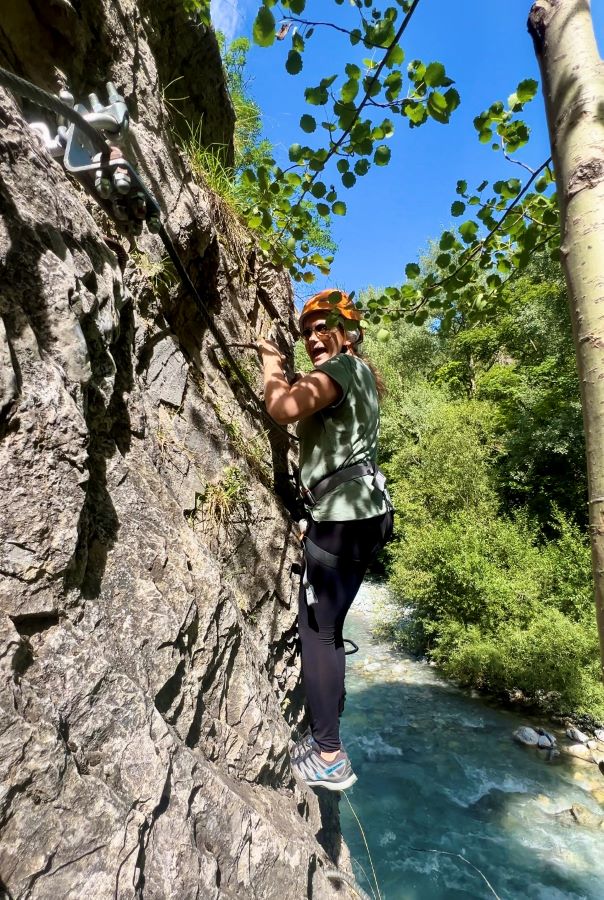 via ferrata nel parco avventura Grimp in Forest di Serre Chevalier