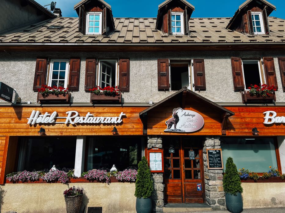 Esterno dell Auberge Saint Antoine a Pelvoux